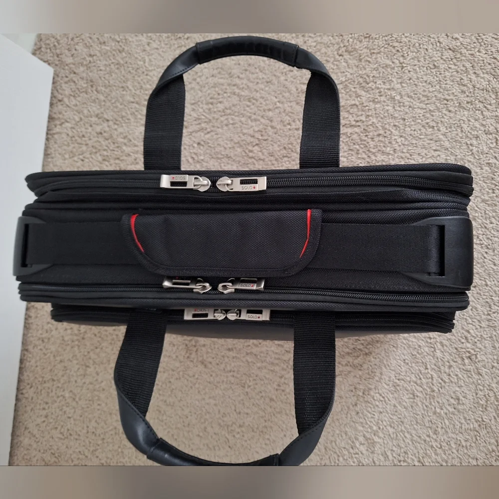 SOLO Laptop Briefcase